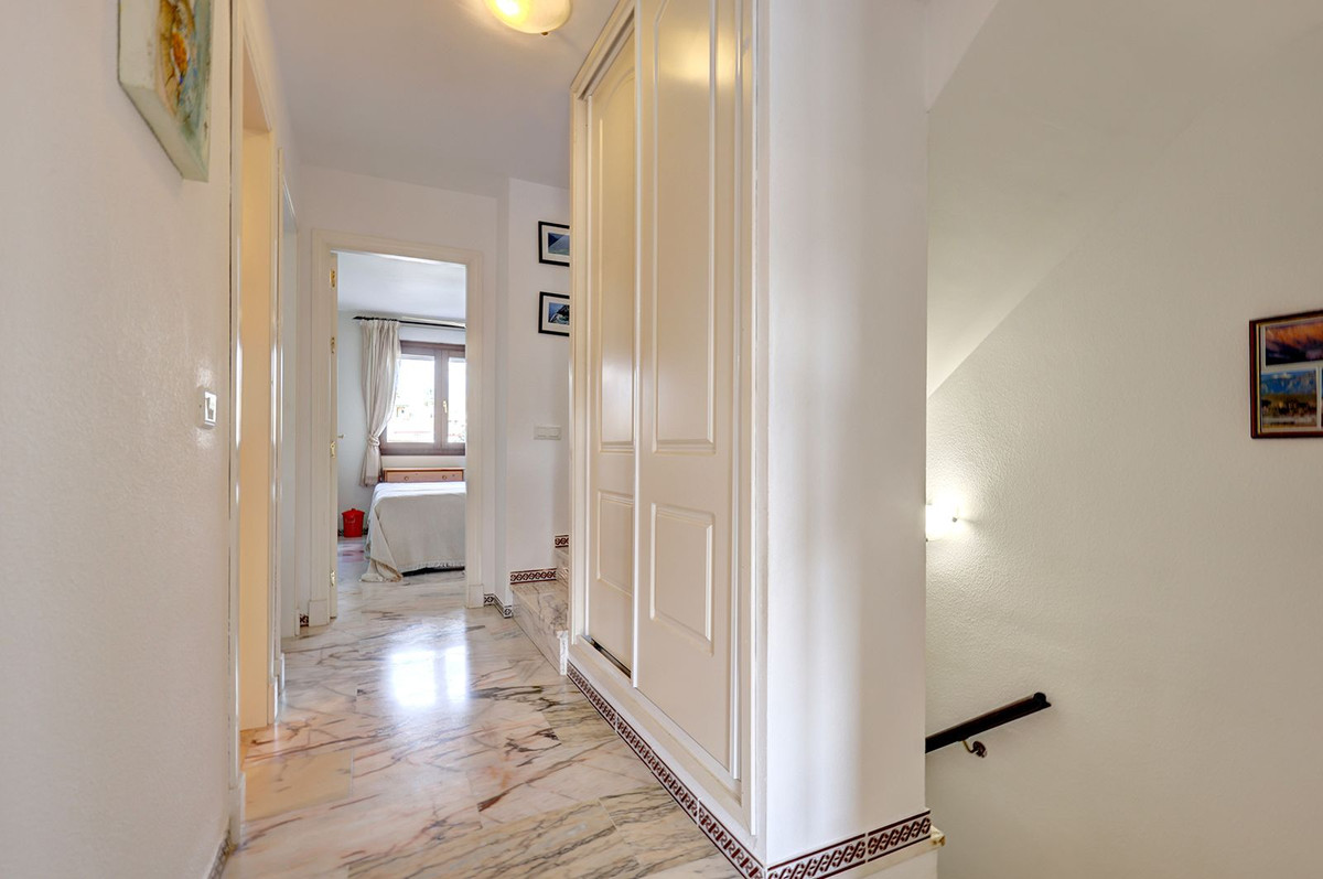 Huis te koop in La Duquesa | 4 slaapkamers H5324635