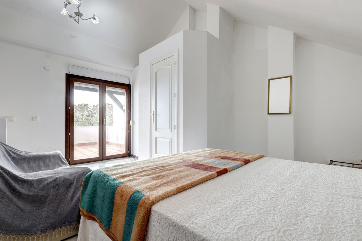 Huis te koop in La Duquesa | 4 slaapkamers H5324635