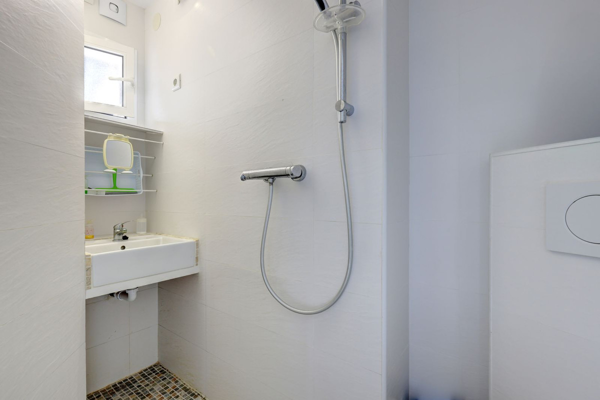 Huis te koop in La Duquesa | 4 slaapkamers H5324635