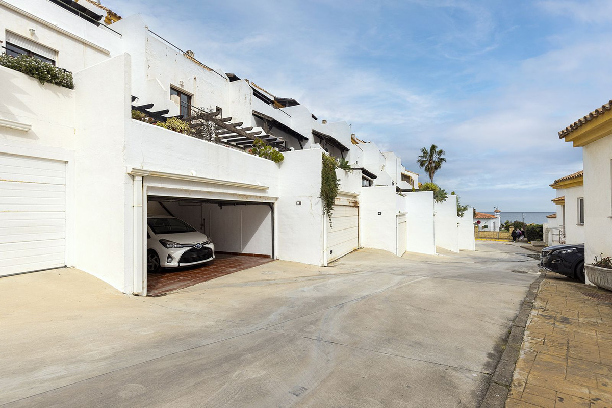 Huis te koop in La Duquesa | 4 slaapkamers H5324635