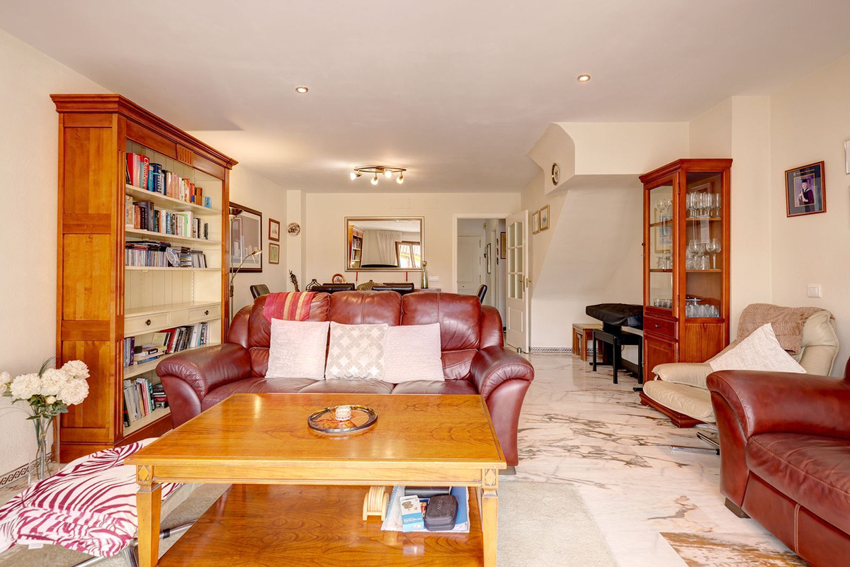 Huis te koop in La Duquesa | 4 slaapkamers H5324635