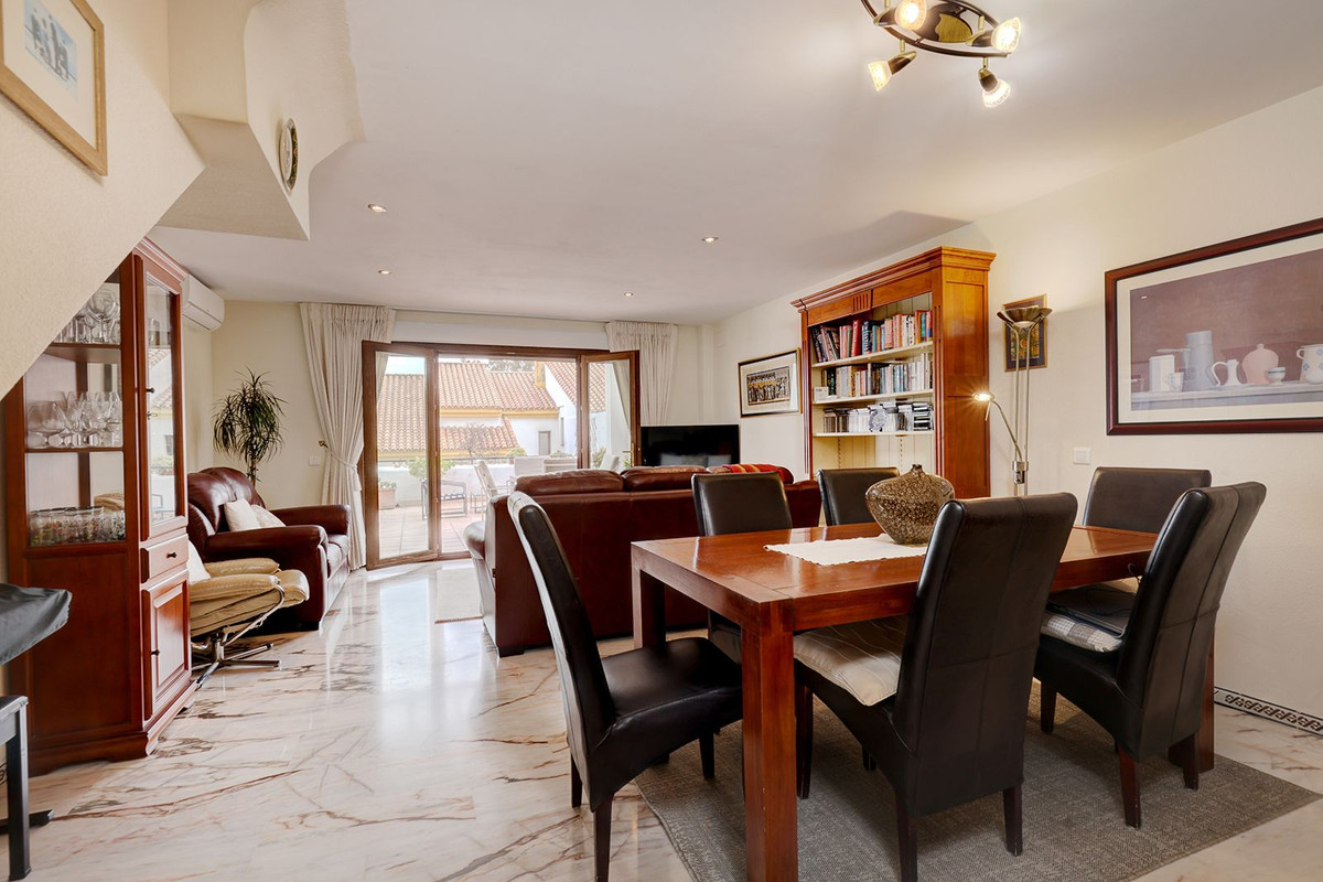 Huis te koop in La Duquesa | 4 slaapkamers H5324635