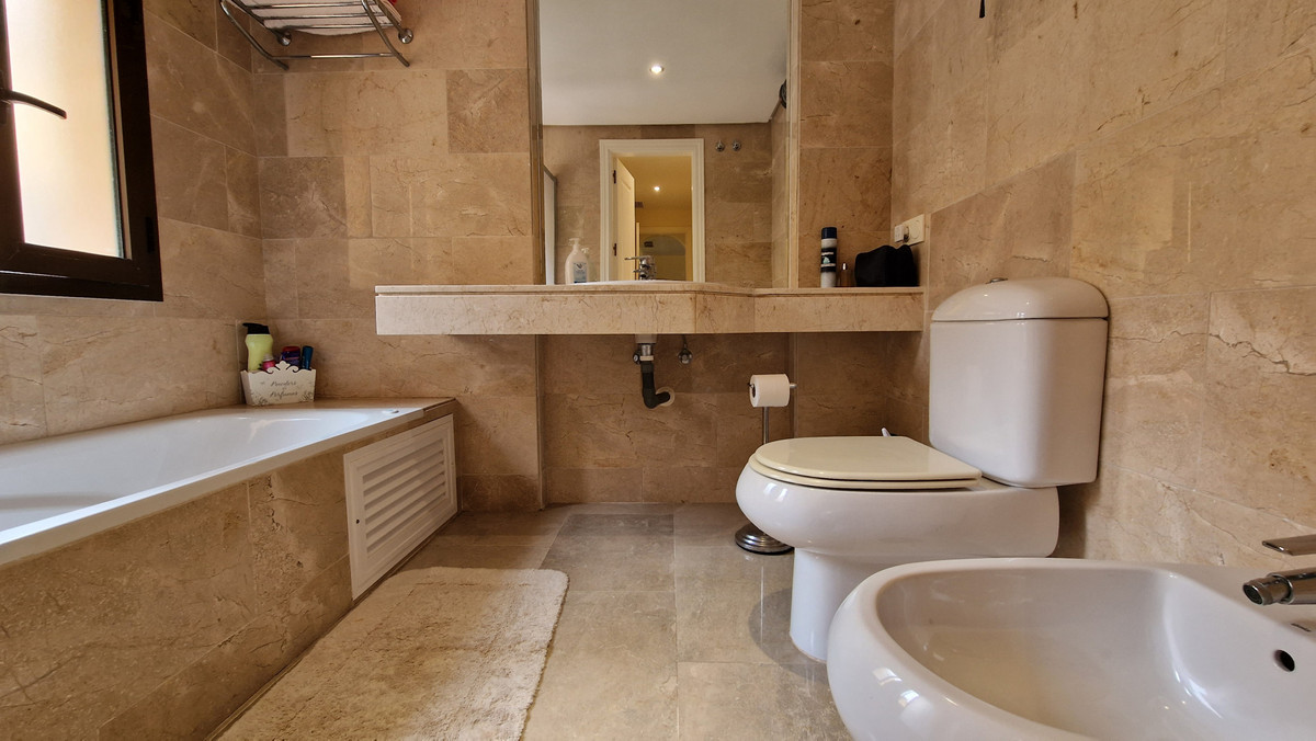 Appartement te koop in La Duquesa | 3 slaapkamers H5327779