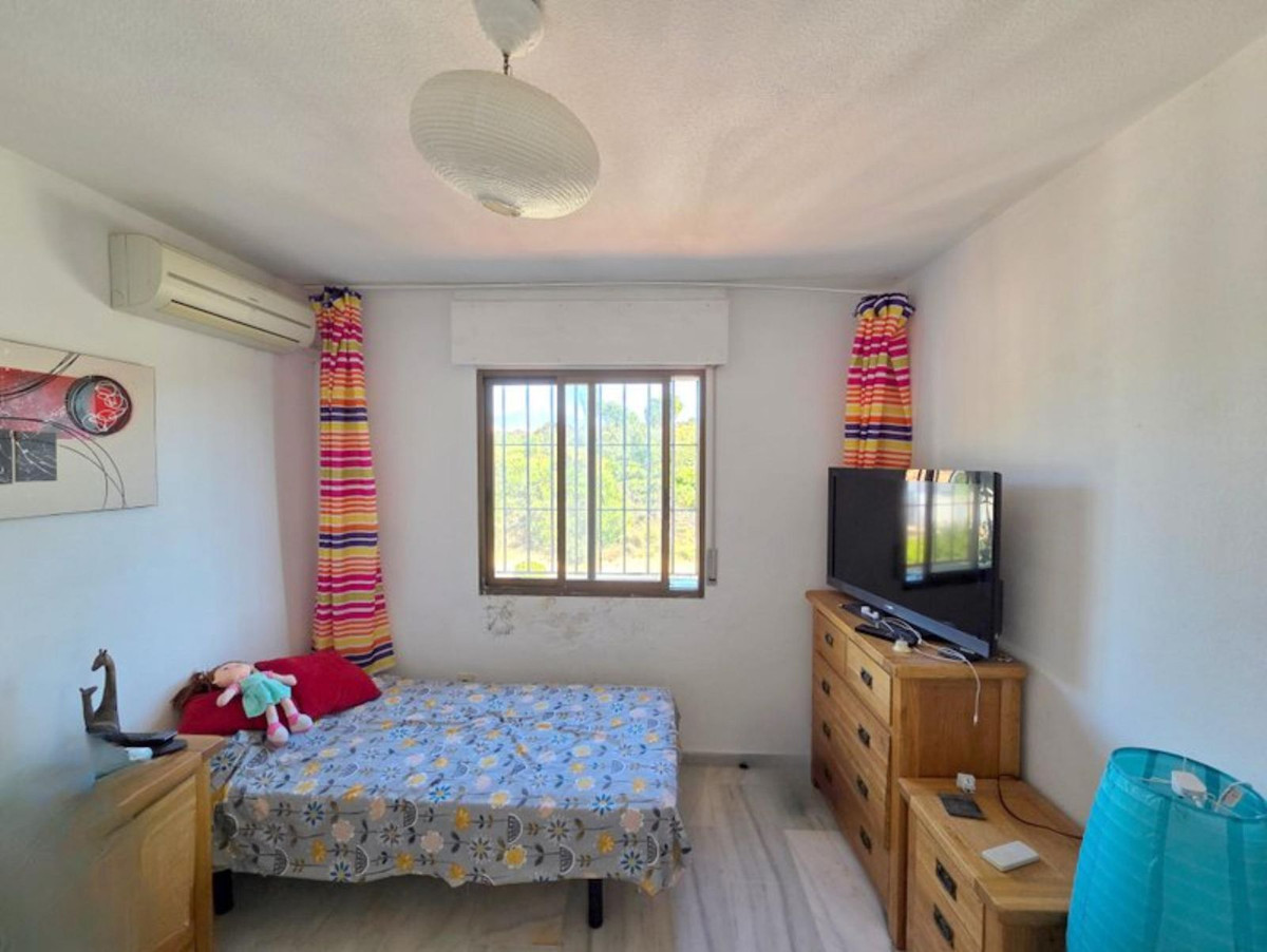 Huis te koop in La Duquesa | 3 slaapkamers H5336305