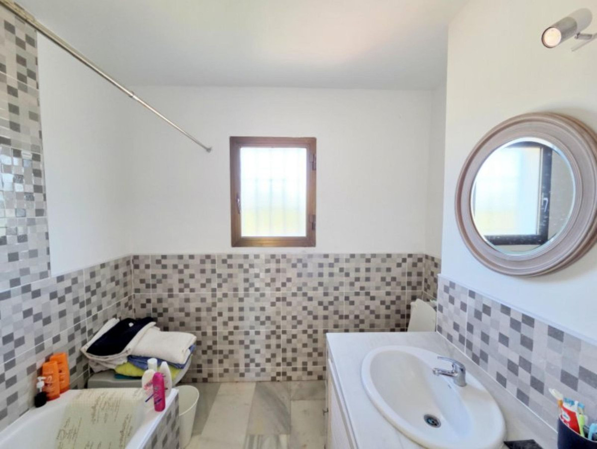 Huis te koop in La Duquesa | 3 slaapkamers H5336305