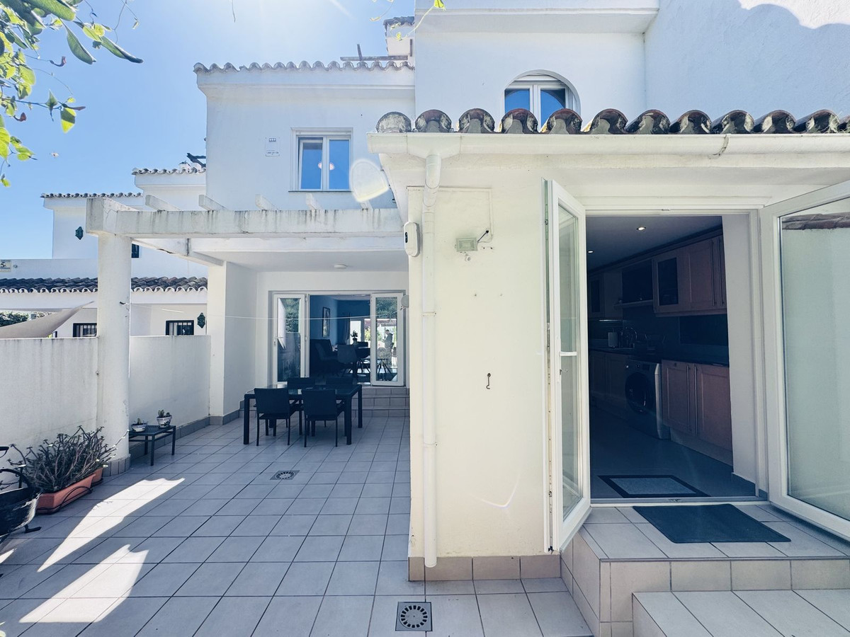Huis te koop in La Duquesa | 4 slaapkamers H5338456