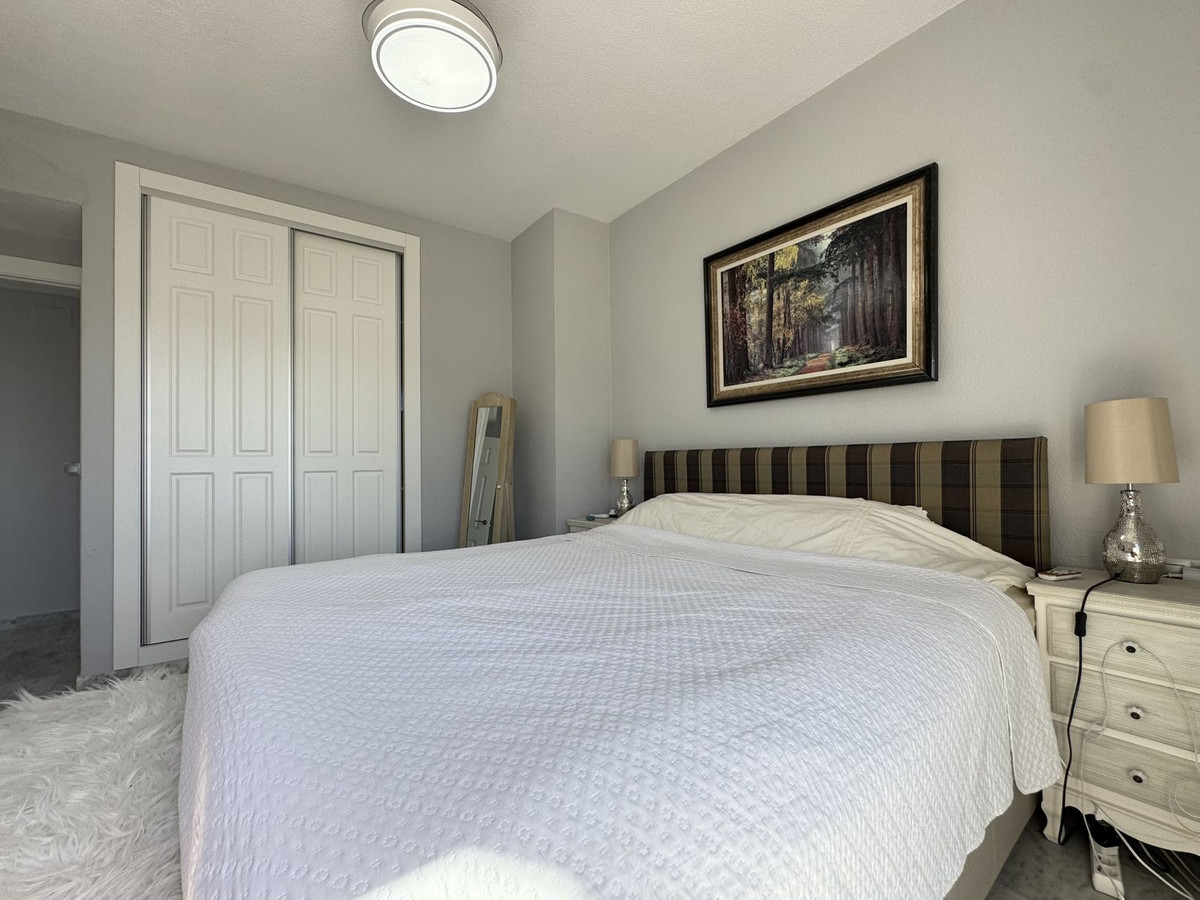 Huis te koop in La Duquesa | 4 slaapkamers H5338456