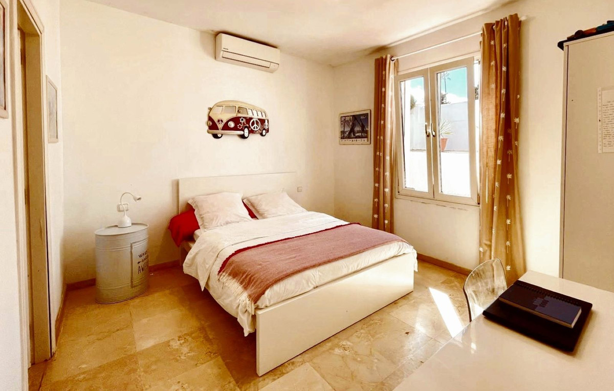 Huis te koop in La Duquesa | 4 slaapkamers H5342329