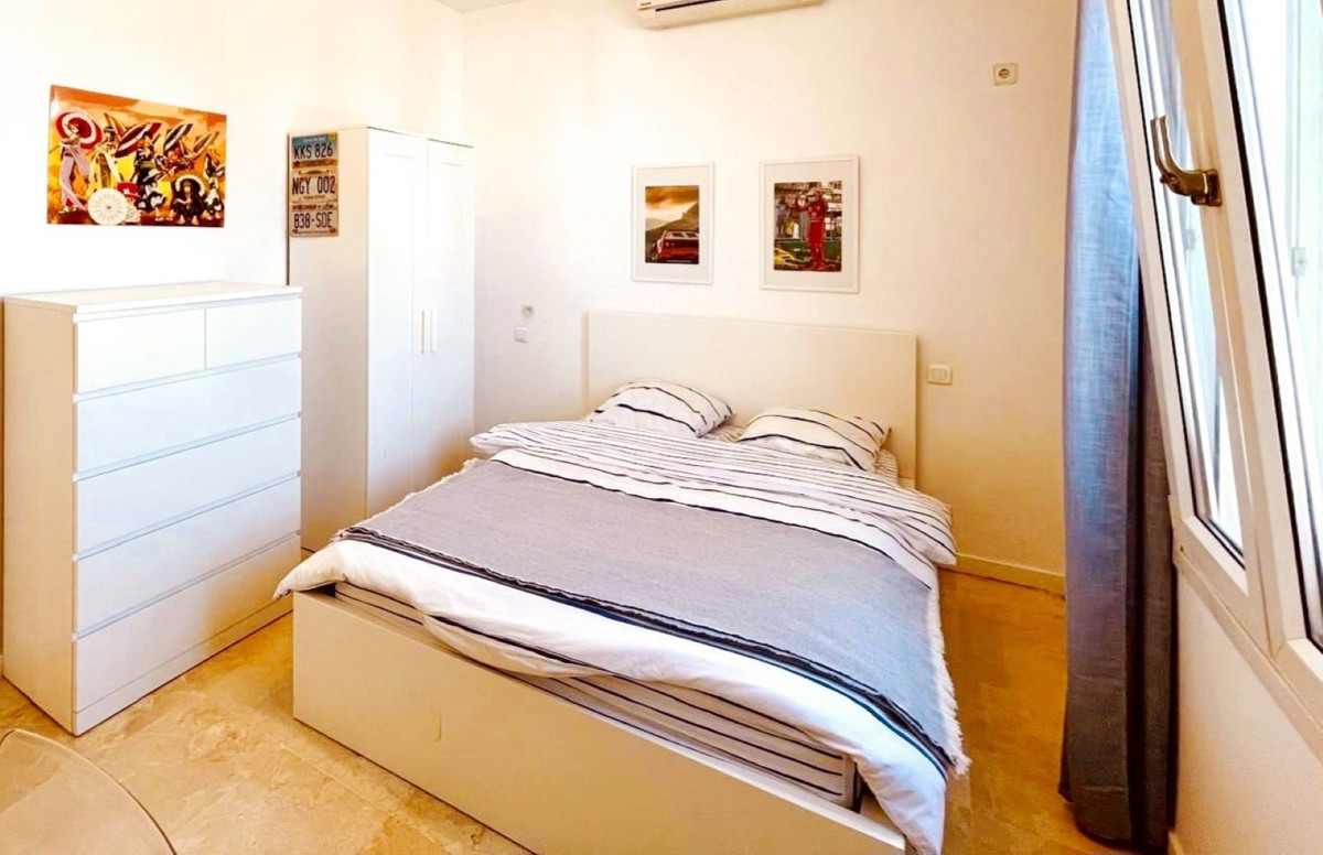 Huis te koop in La Duquesa | 4 slaapkamers H5342329