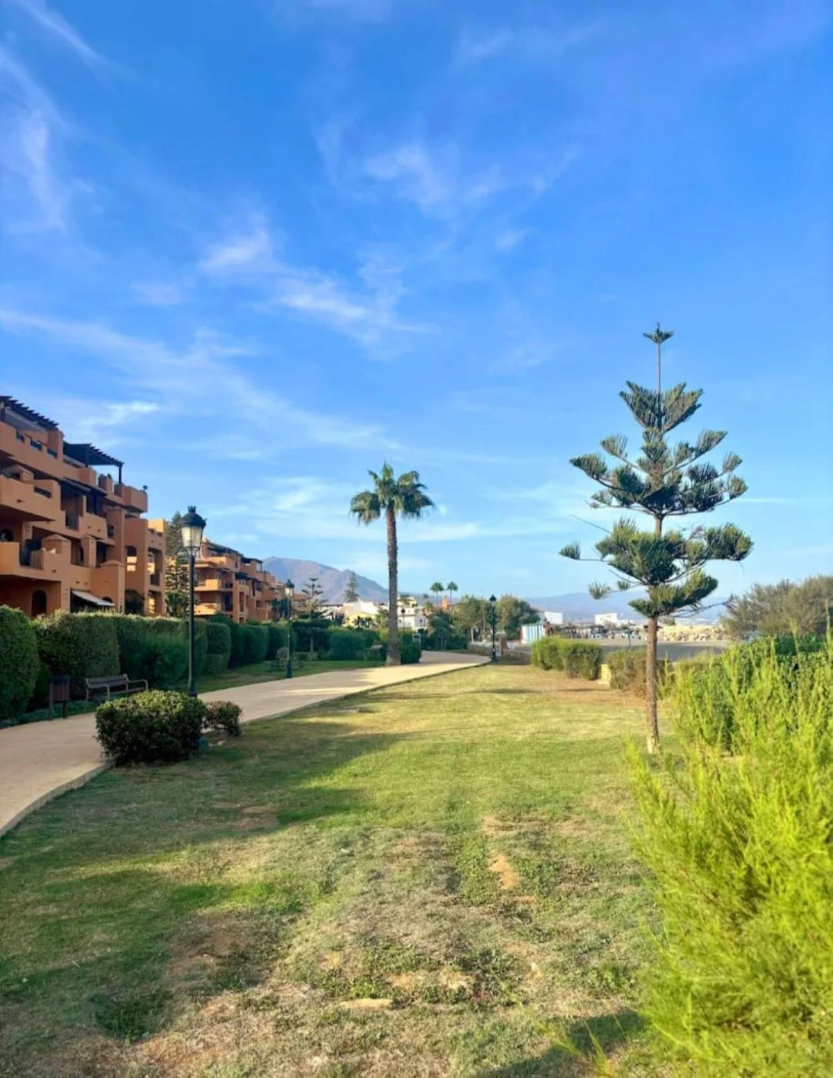 Huis te koop in La Duquesa | 4 slaapkamers H5342329