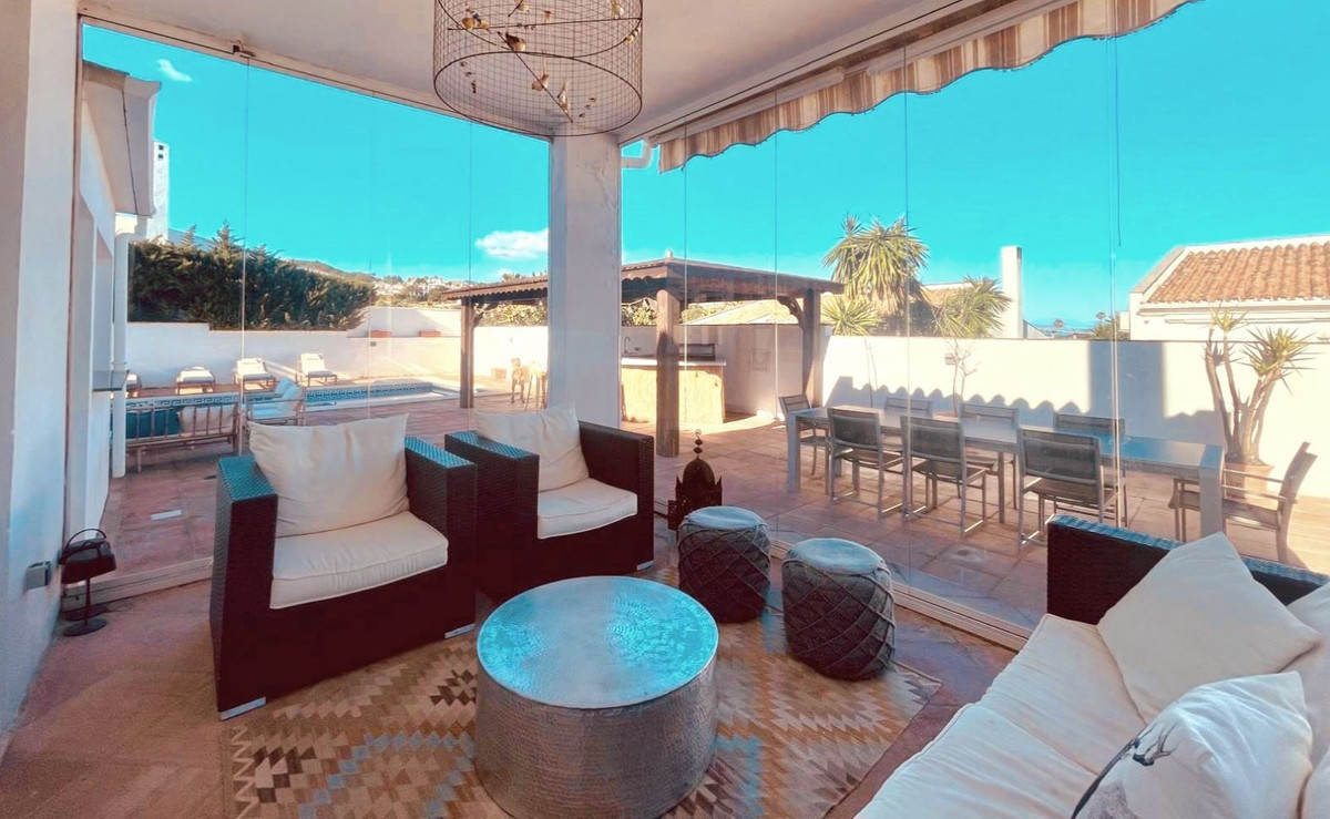 Huis te koop in La Duquesa | 4 slaapkamers H5342329