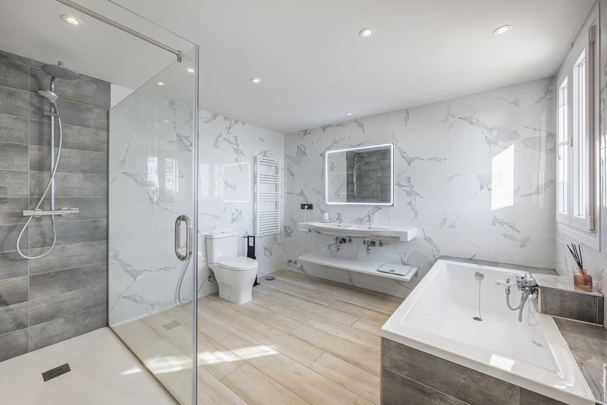 Huis te koop in La Duquesa | 6 slaapkamers H5358487