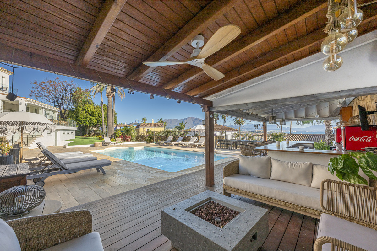 Huis te koop in La Duquesa | 6 slaapkamers H5358487