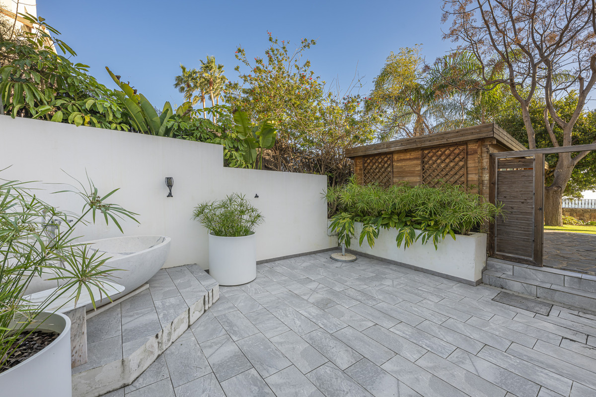 Huis te koop in La Duquesa | 6 slaapkamers H5358487