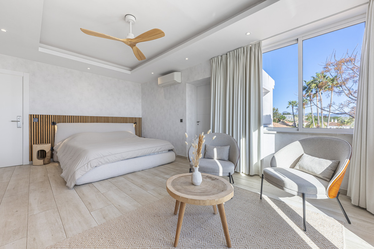 Huis te koop in La Duquesa | 6 slaapkamers H5358487