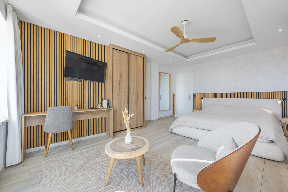 Huis te koop in La Duquesa | 6 slaapkamers H5358487