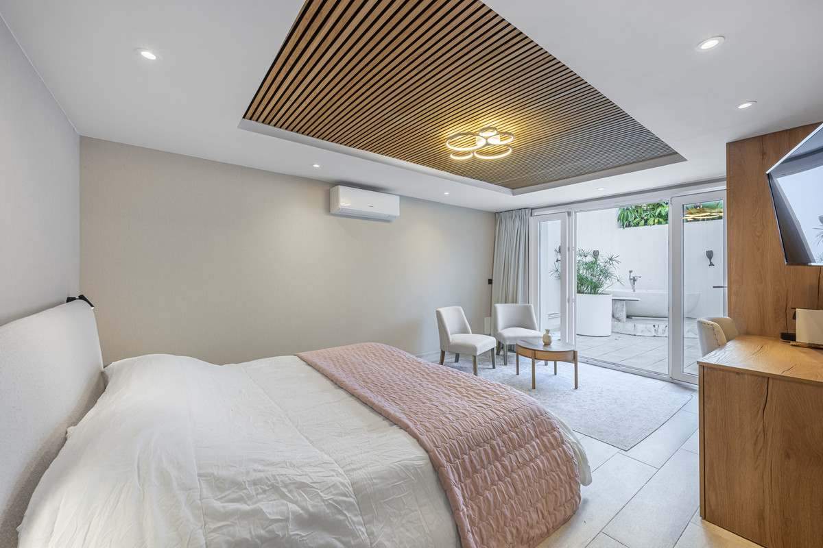 Huis te koop in La Duquesa | 6 slaapkamers H5358487