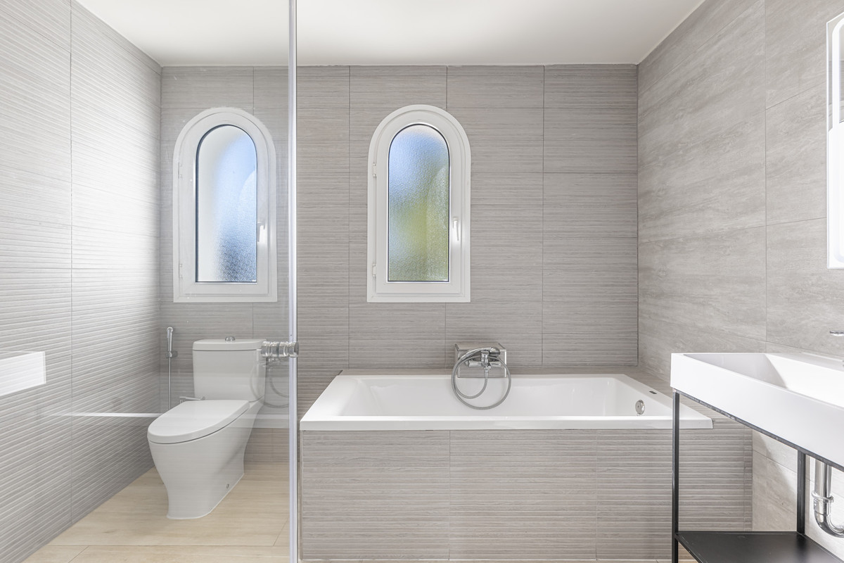 Huis te koop in La Duquesa | 6 slaapkamers H5358487