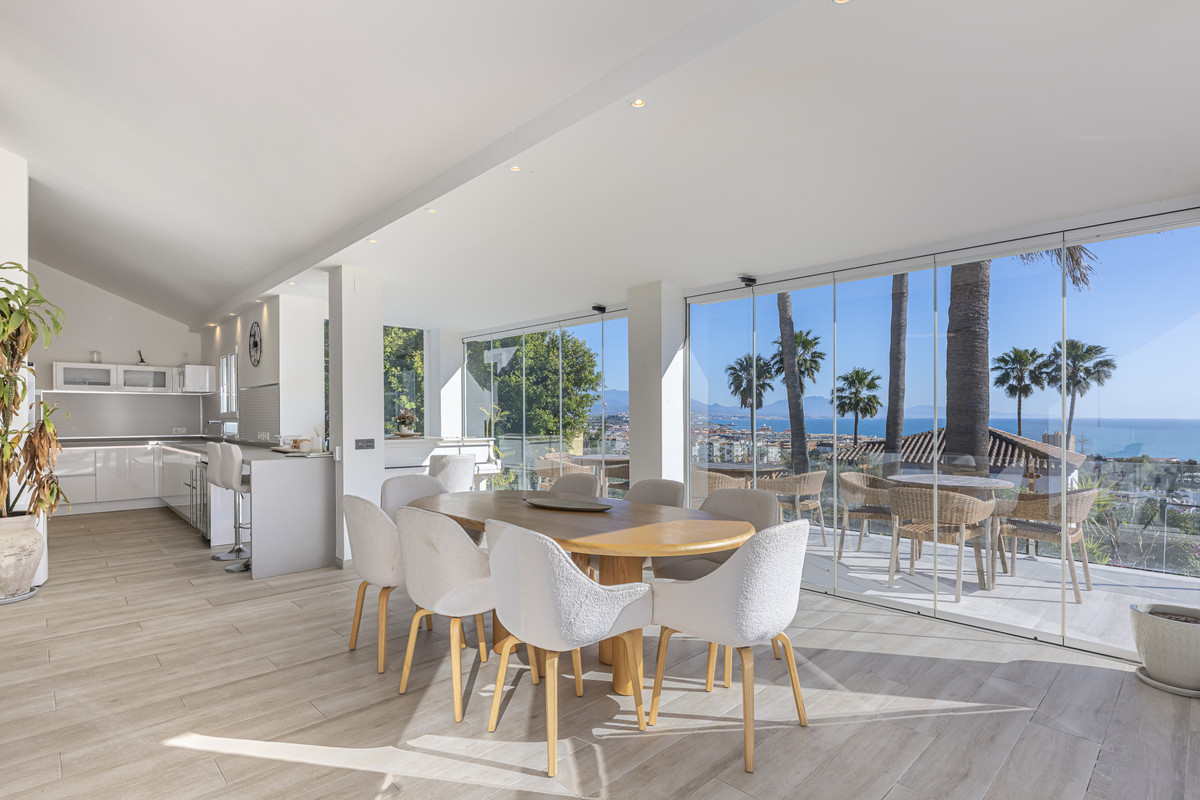 Huis te koop in La Duquesa | 6 slaapkamers H5358487