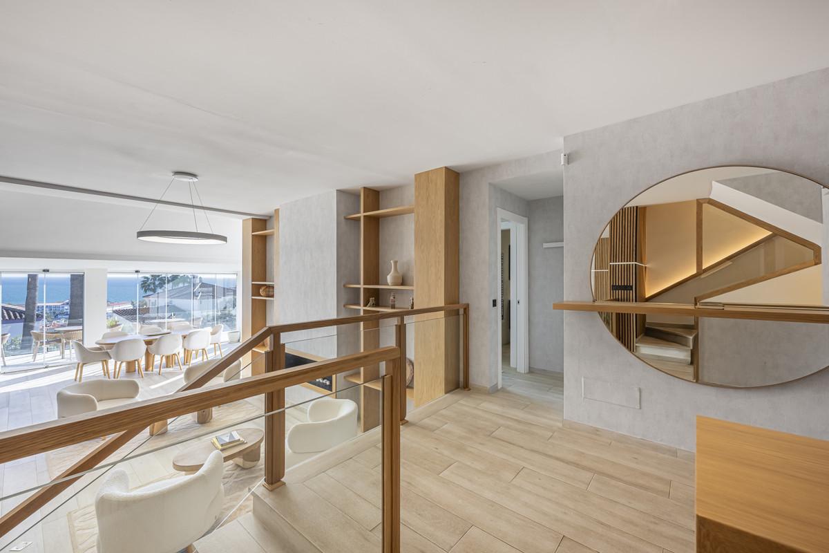 Huis te koop in La Duquesa | 6 slaapkamers H5358487