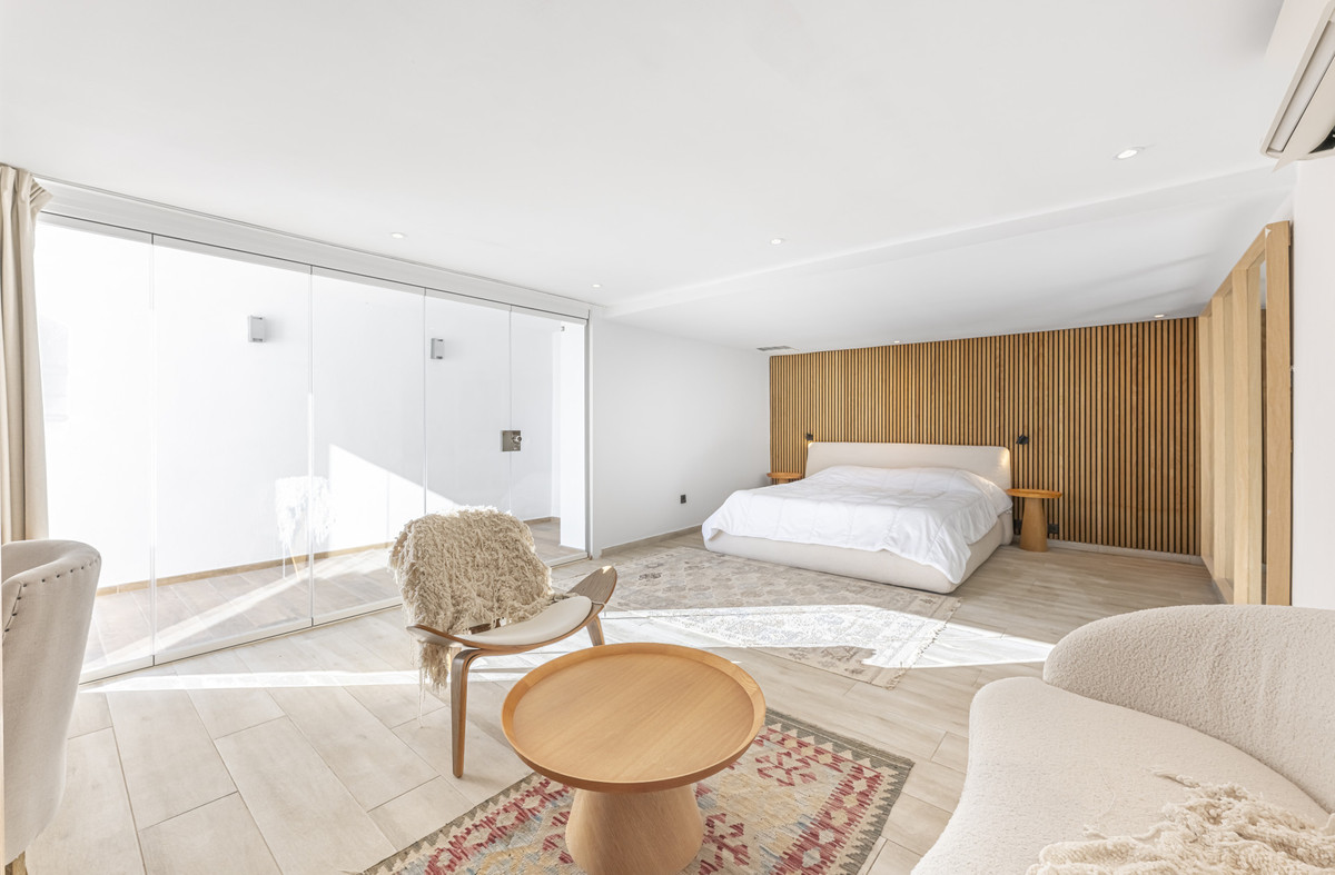 Huis te koop in La Duquesa | 6 slaapkamers H5358487