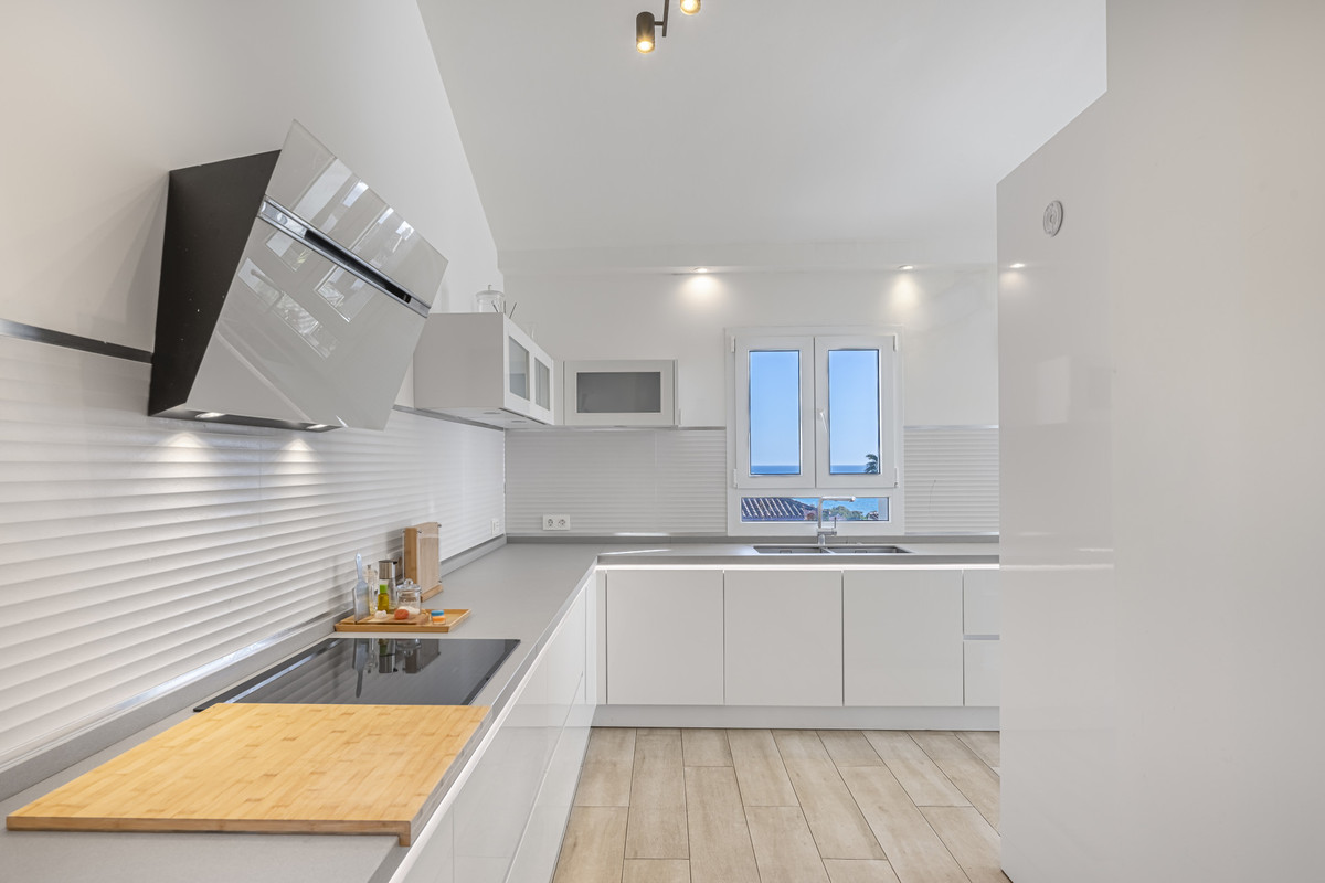 Huis te koop in La Duquesa | 6 slaapkamers H5358487