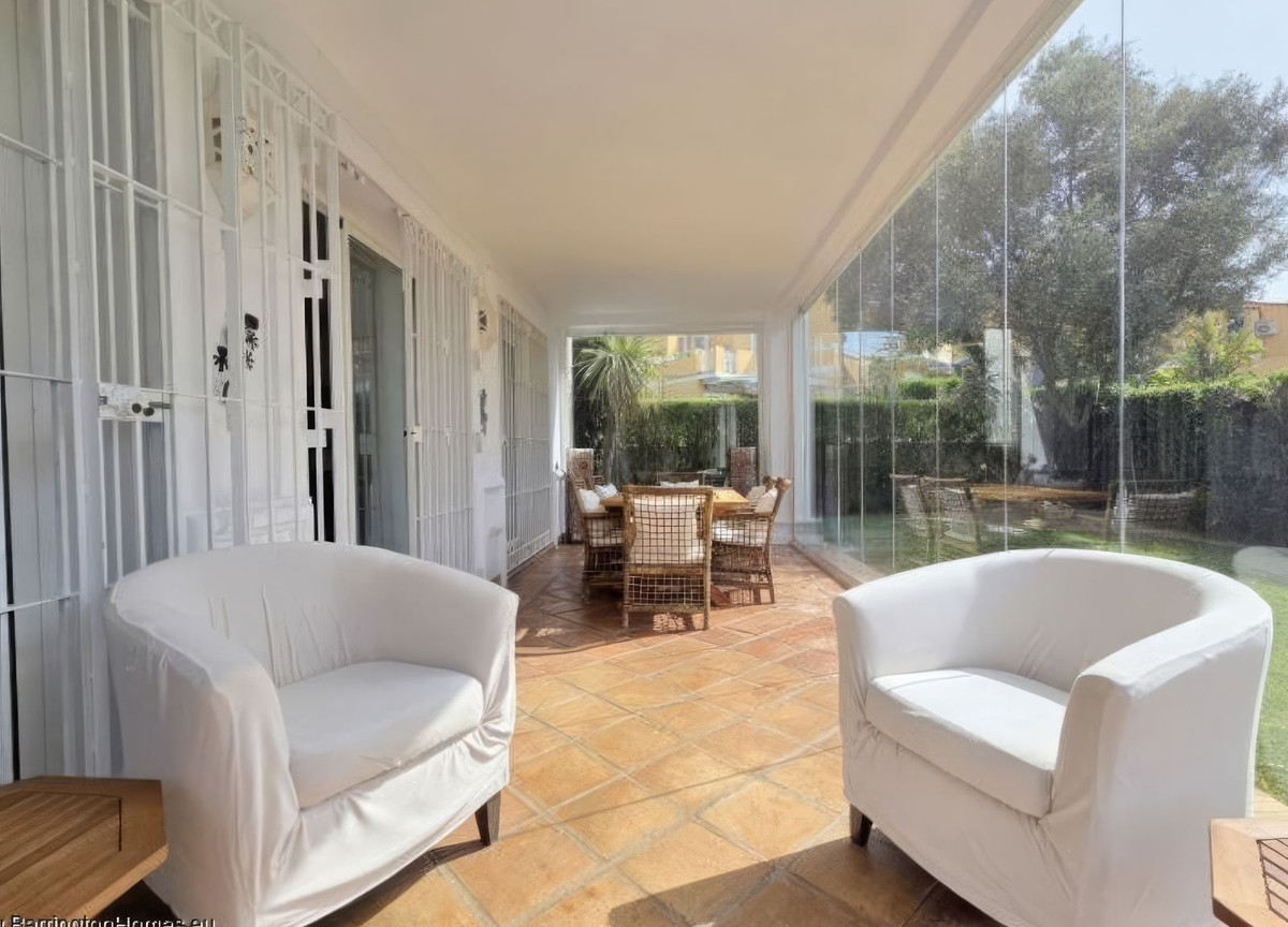 Huis te koop in La Duquesa | 4 slaapkamers H5365837