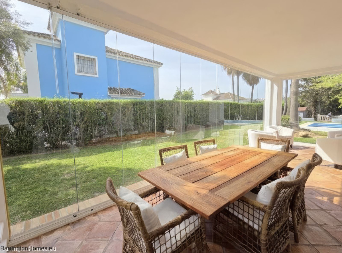 Huis te koop in La Duquesa | 4 slaapkamers H5365837