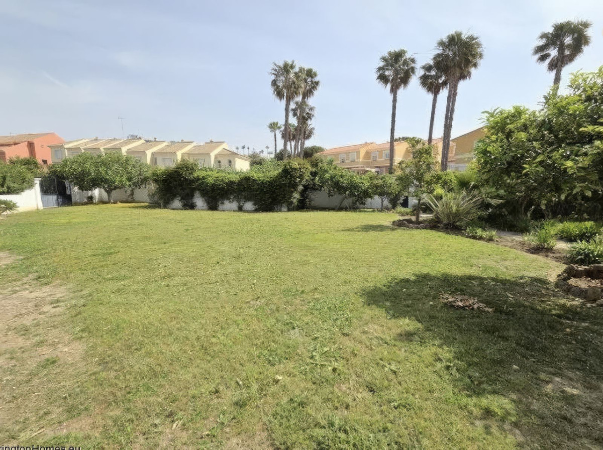 Huis te koop in La Duquesa | 4 slaapkamers H5365837