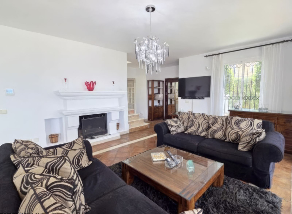 Huis te koop in La Duquesa | 4 slaapkamers H5365837