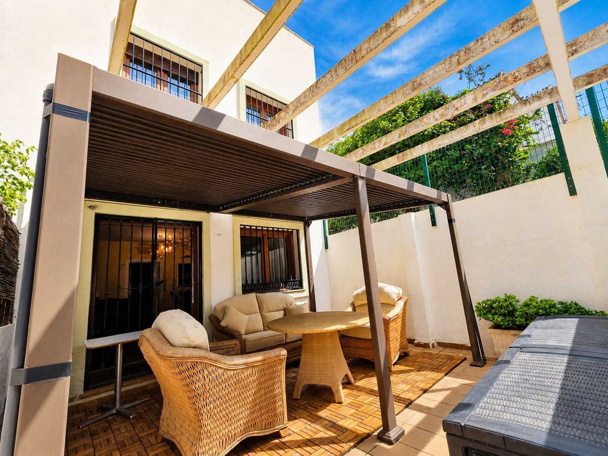 Huis te koop in La Duquesa | 3 slaapkamers H5374090
