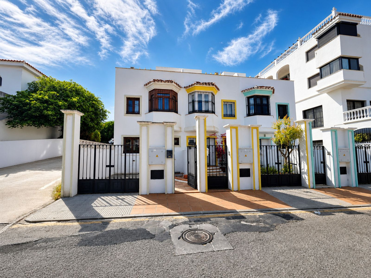 Huis te koop in La Duquesa | 3 slaapkamers H5374090