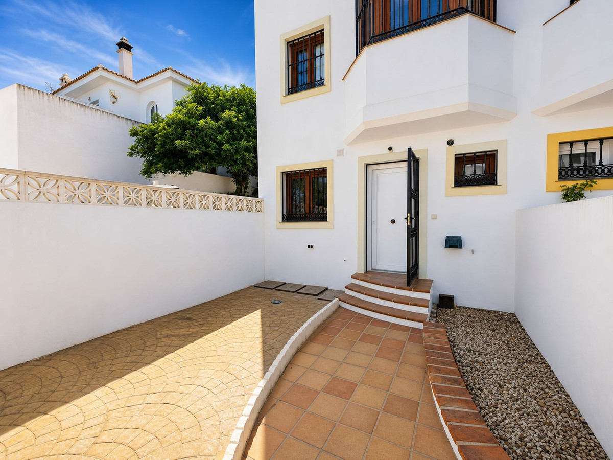 Huis te koop in La Duquesa | 3 slaapkamers H5374090