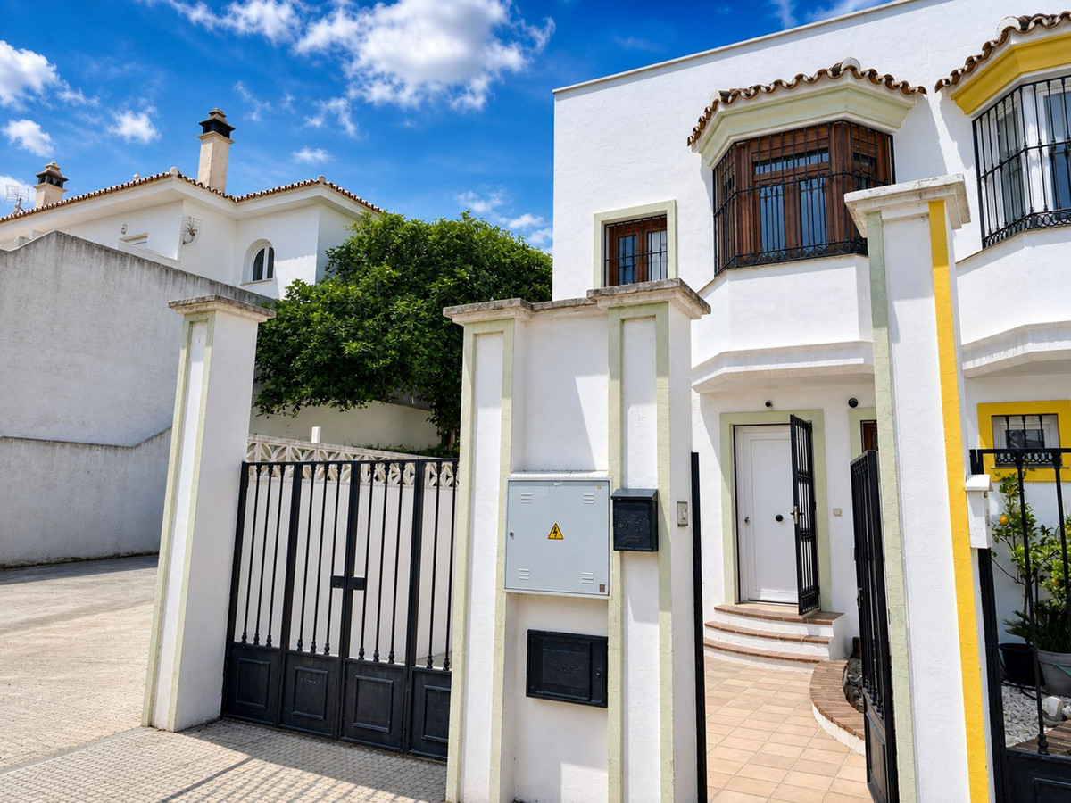 Huis te koop in La Duquesa | 3 slaapkamers H5374090