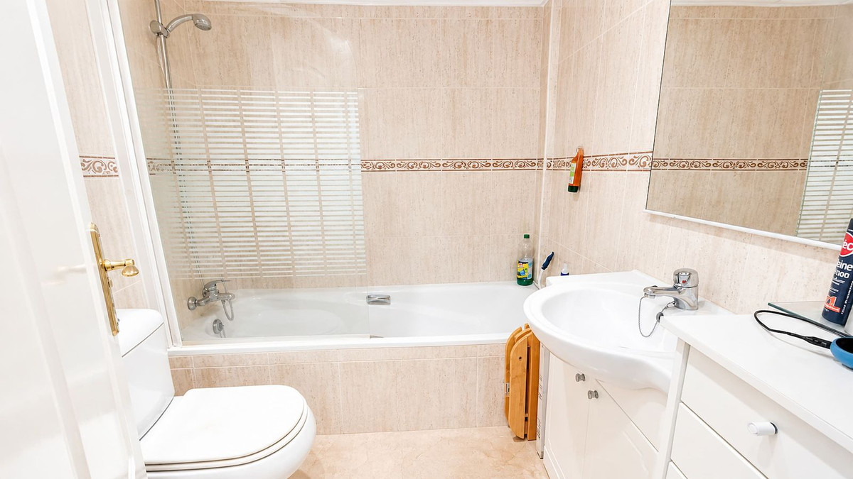 Huis te koop in La Duquesa | 3 slaapkamers H5374543