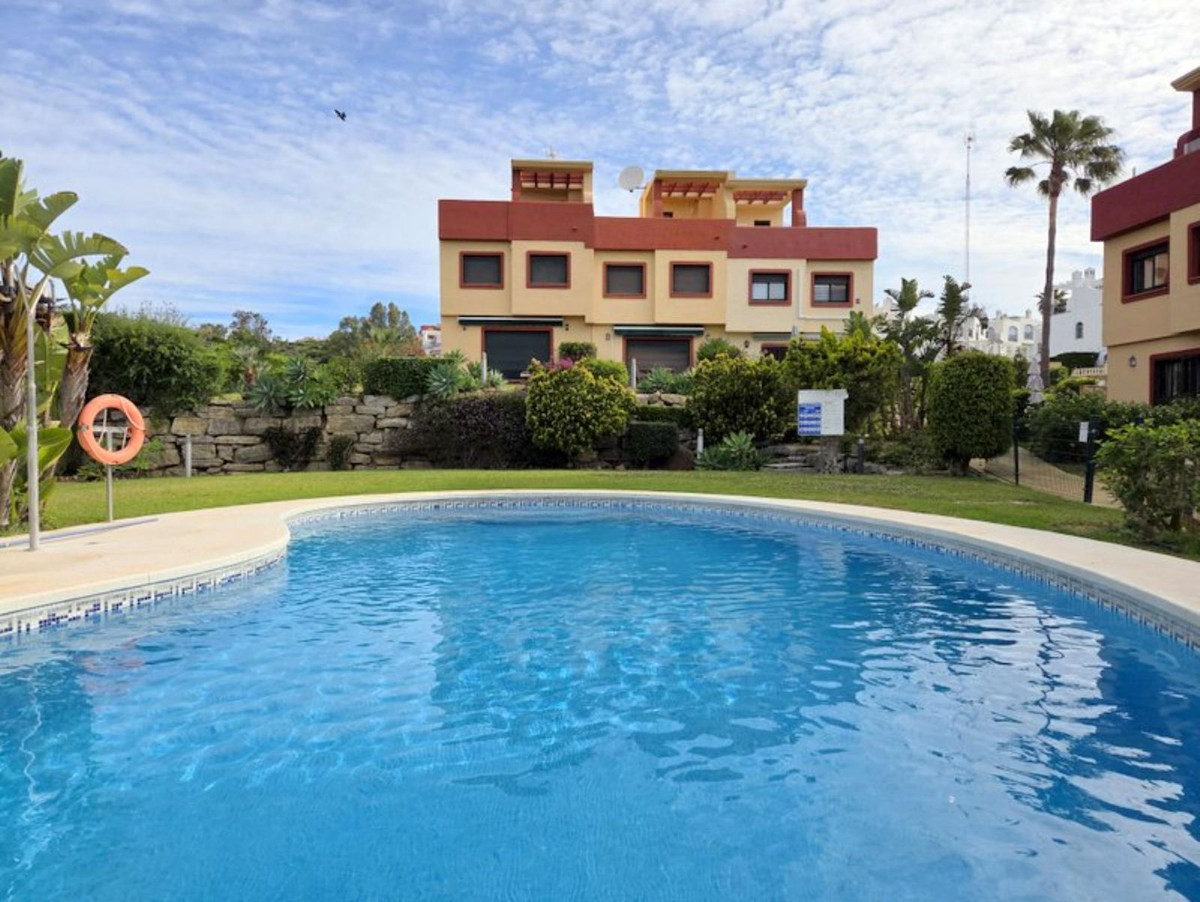 Huis te koop in La Duquesa | 3 slaapkamers H5374774
