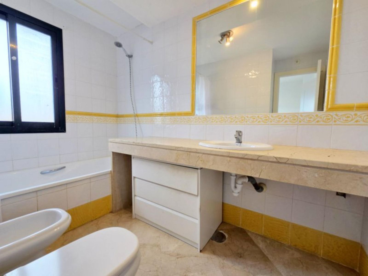 Huis te koop in La Duquesa | 3 slaapkamers H5374774