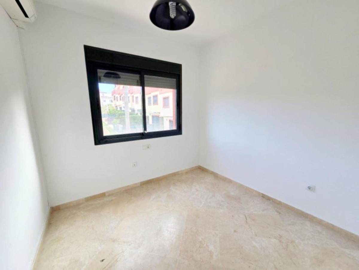 Huis te koop in La Duquesa | 3 slaapkamers H5374774