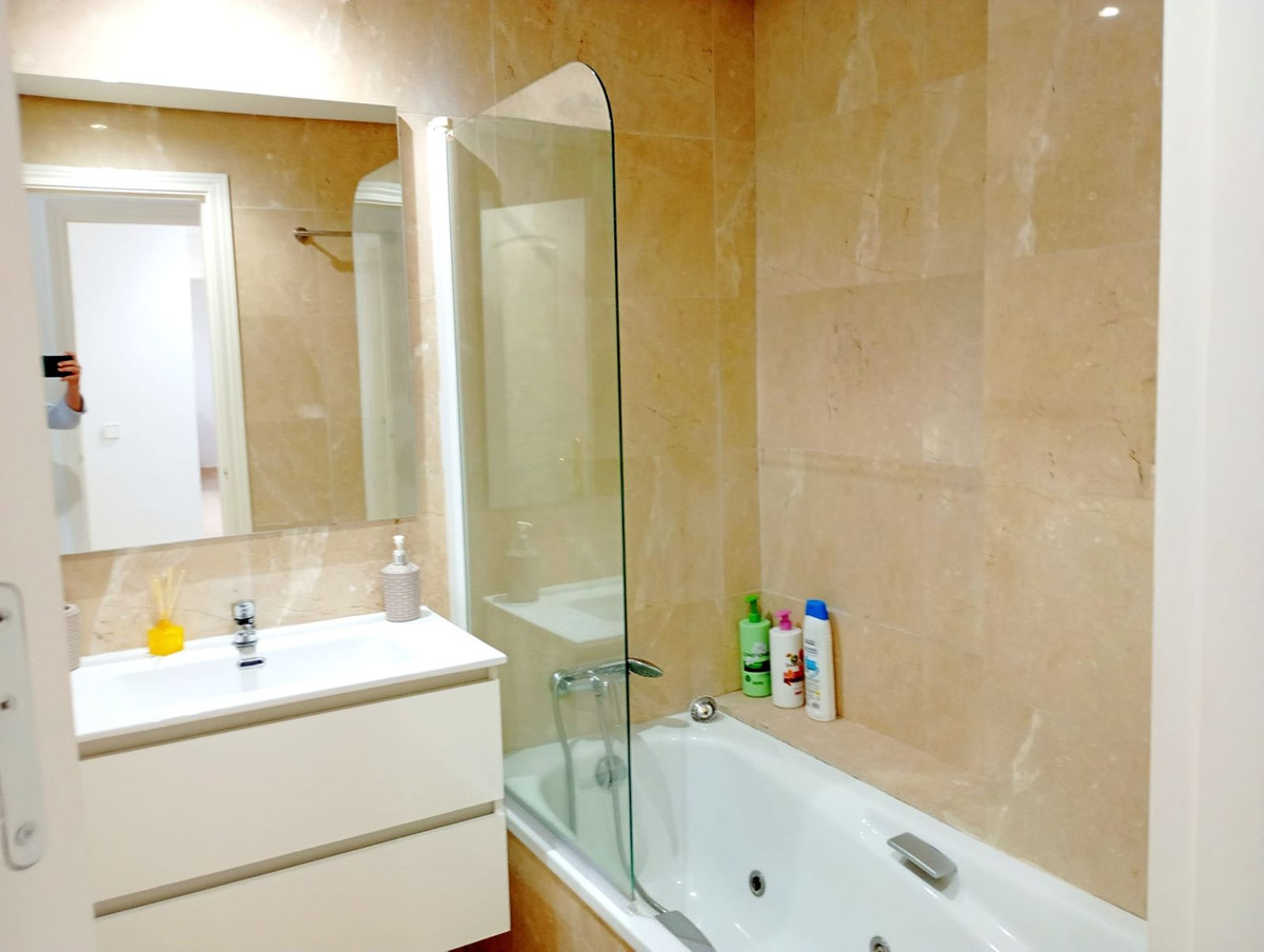 Appartement te koop in La Duquesa | 2 slaapkamers H5378923