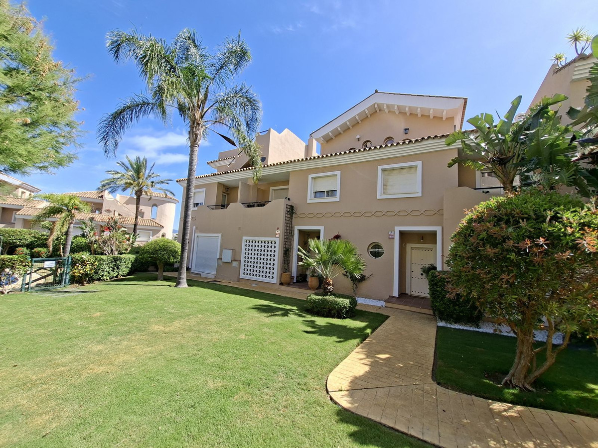 Huis te koop in La Duquesa | 3 slaapkamers H5388025