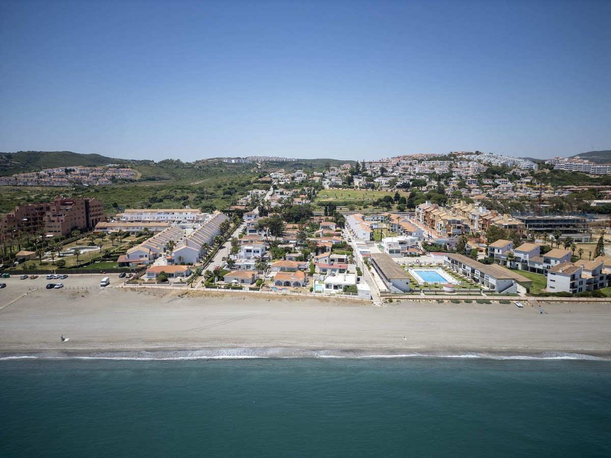 Huis te koop in La Duquesa | 3 slaapkamers H5397721