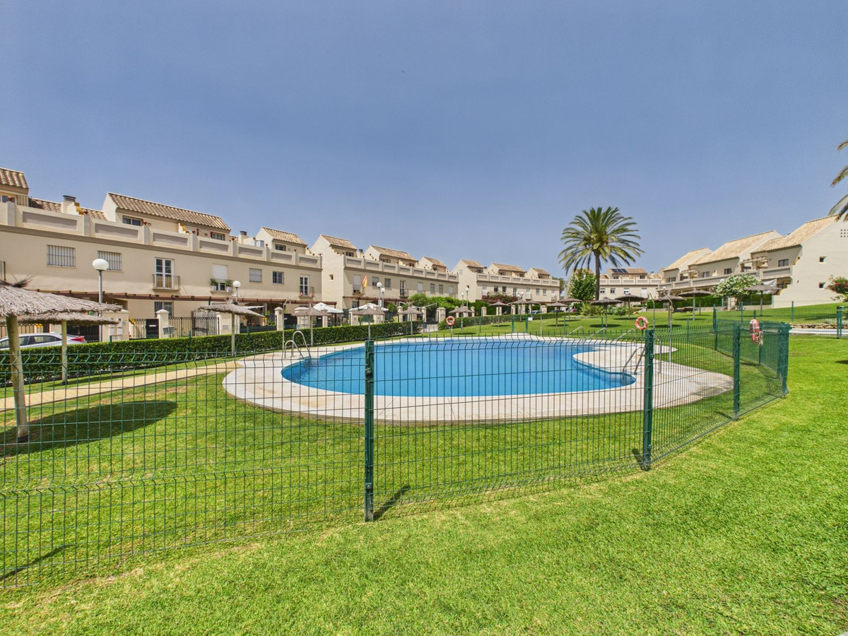 Huis te koop in La Duquesa | 4 slaapkamers H5437333