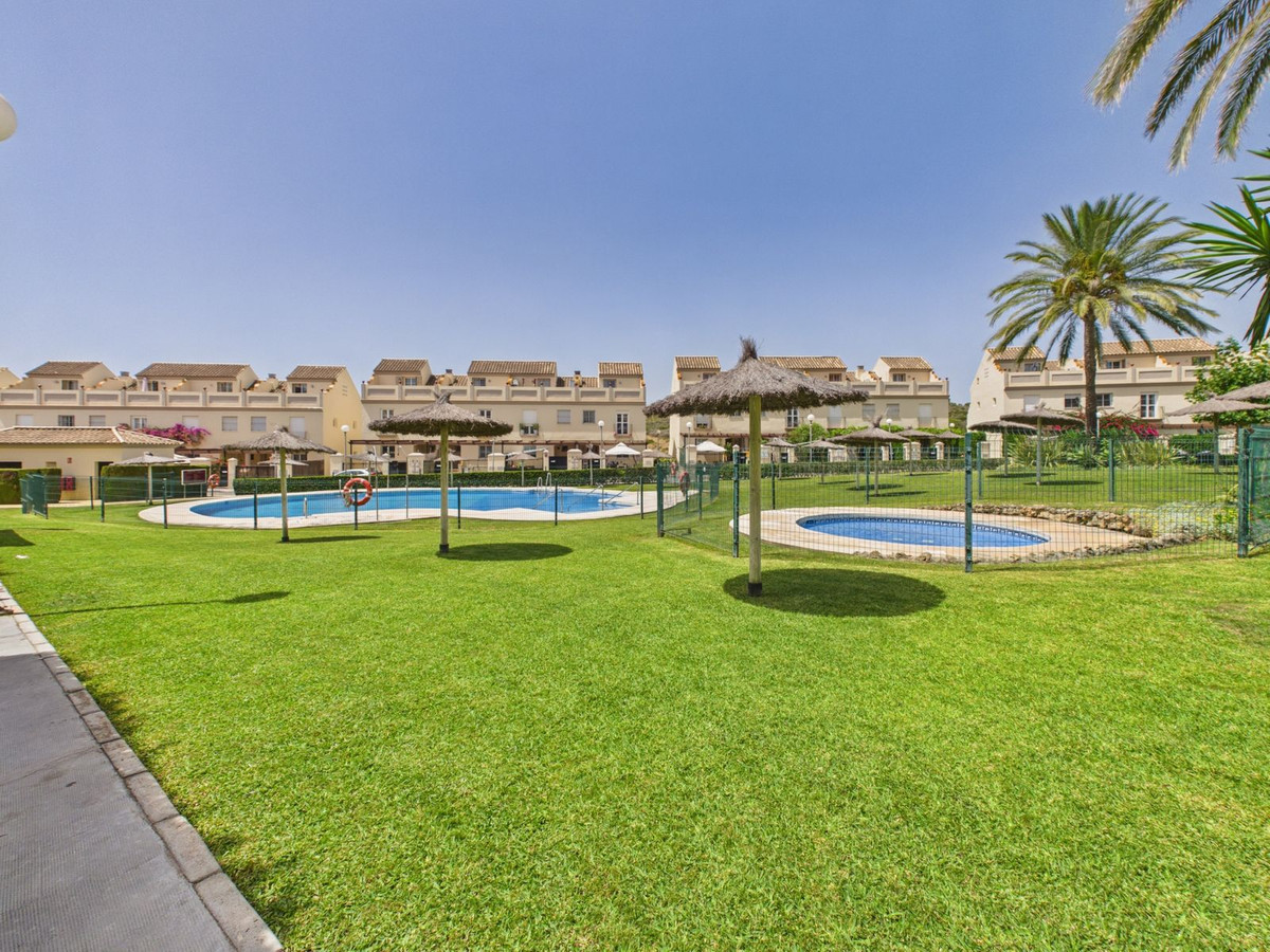 Huis te koop in La Duquesa | 4 slaapkamers H5437333