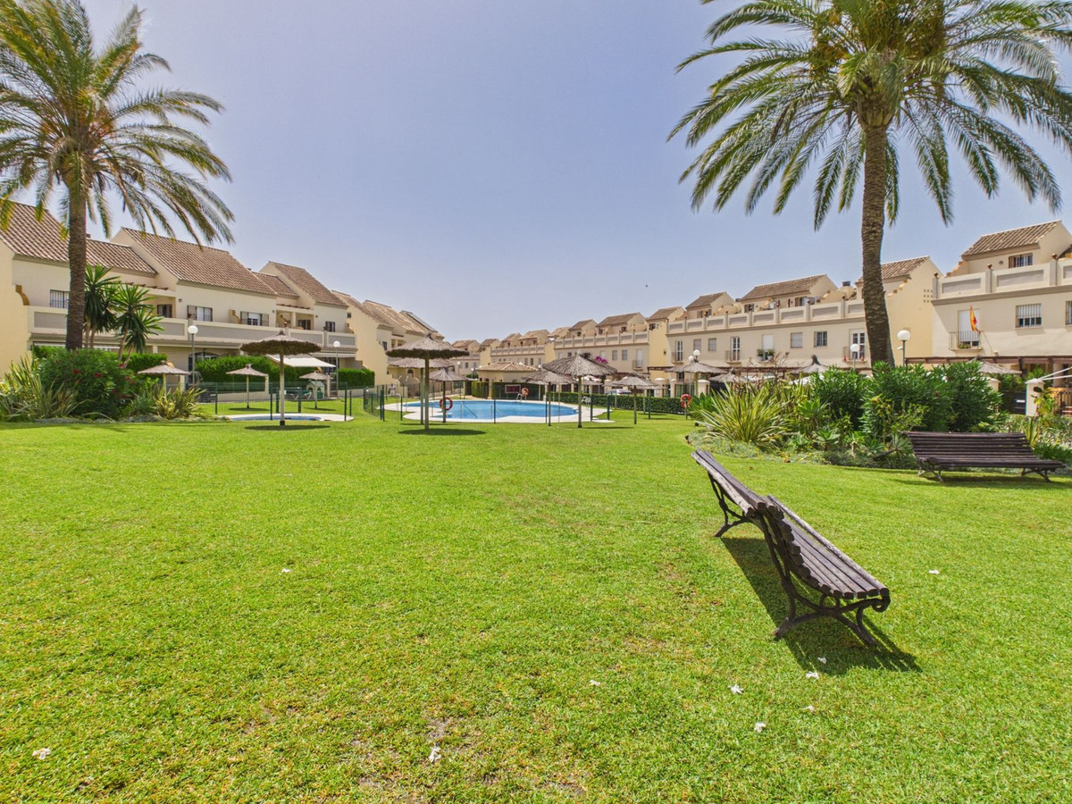 Huis te koop in La Duquesa | 4 slaapkamers H5437333