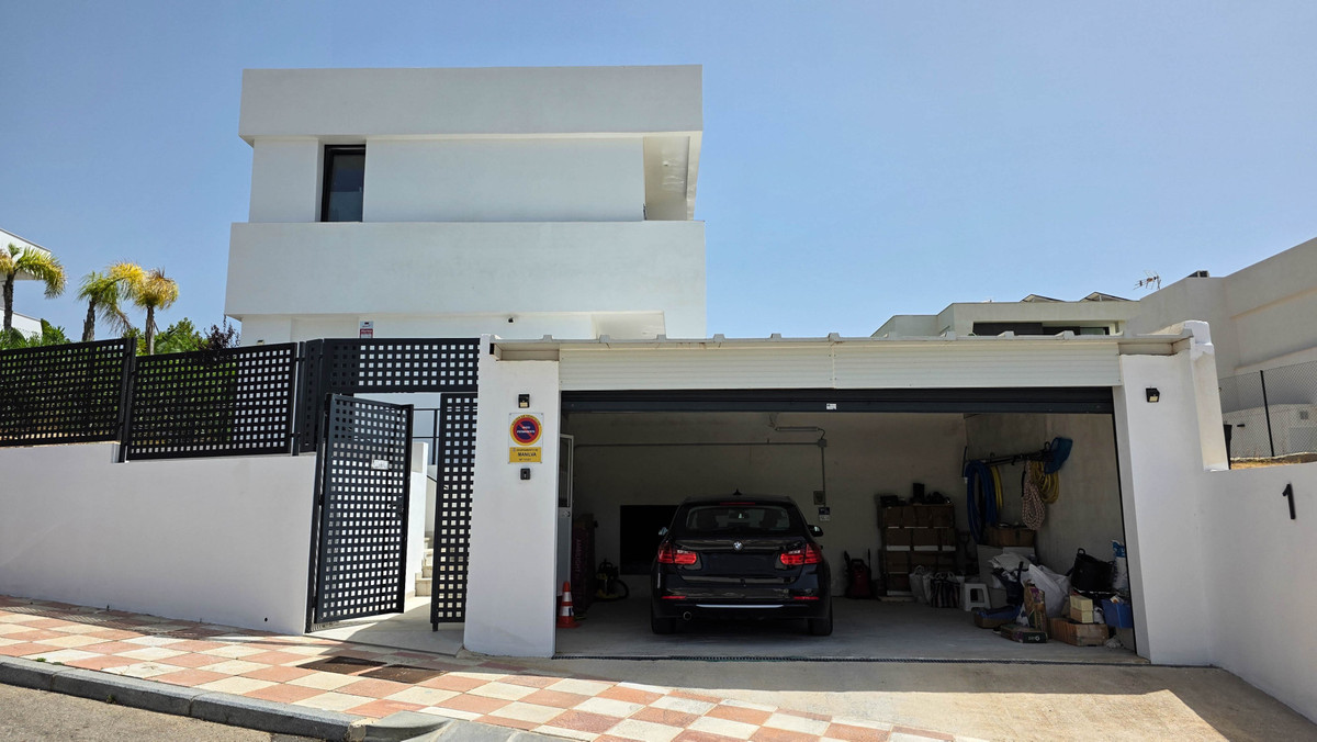 Huis te koop in La Duquesa | 3 slaapkamers H5441482