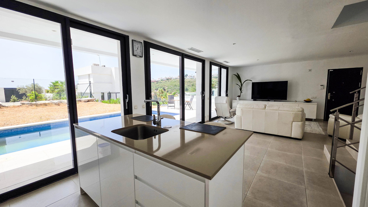 Huis te koop in La Duquesa | 3 slaapkamers H5441482