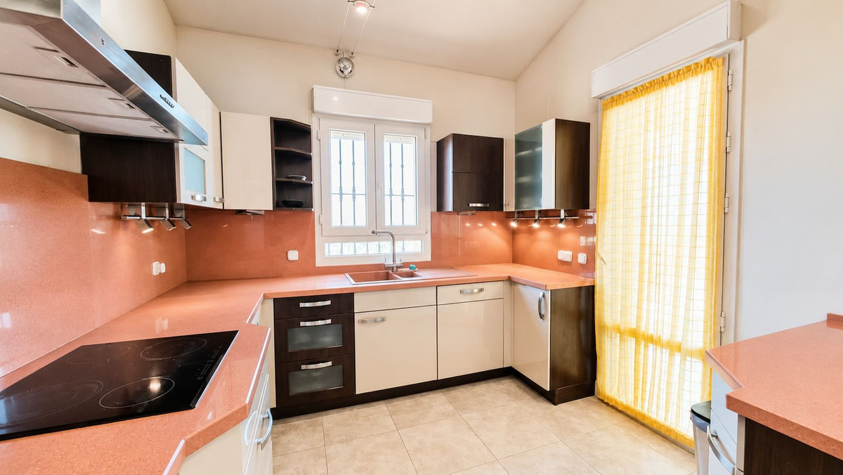 Huis te koop in La Duquesa | 5 slaapkamers H5442166