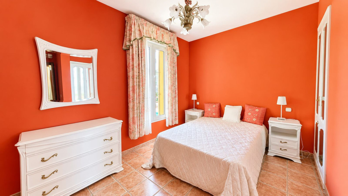 Huis te koop in La Duquesa | 5 slaapkamers H5442166
