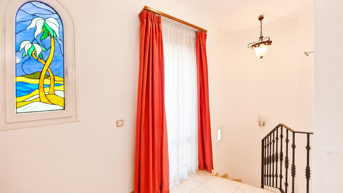 Huis te koop in La Duquesa | 5 slaapkamers H5442166