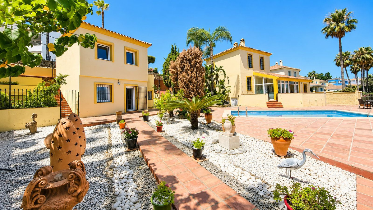 Huis te koop in La Duquesa | 5 slaapkamers H5442166